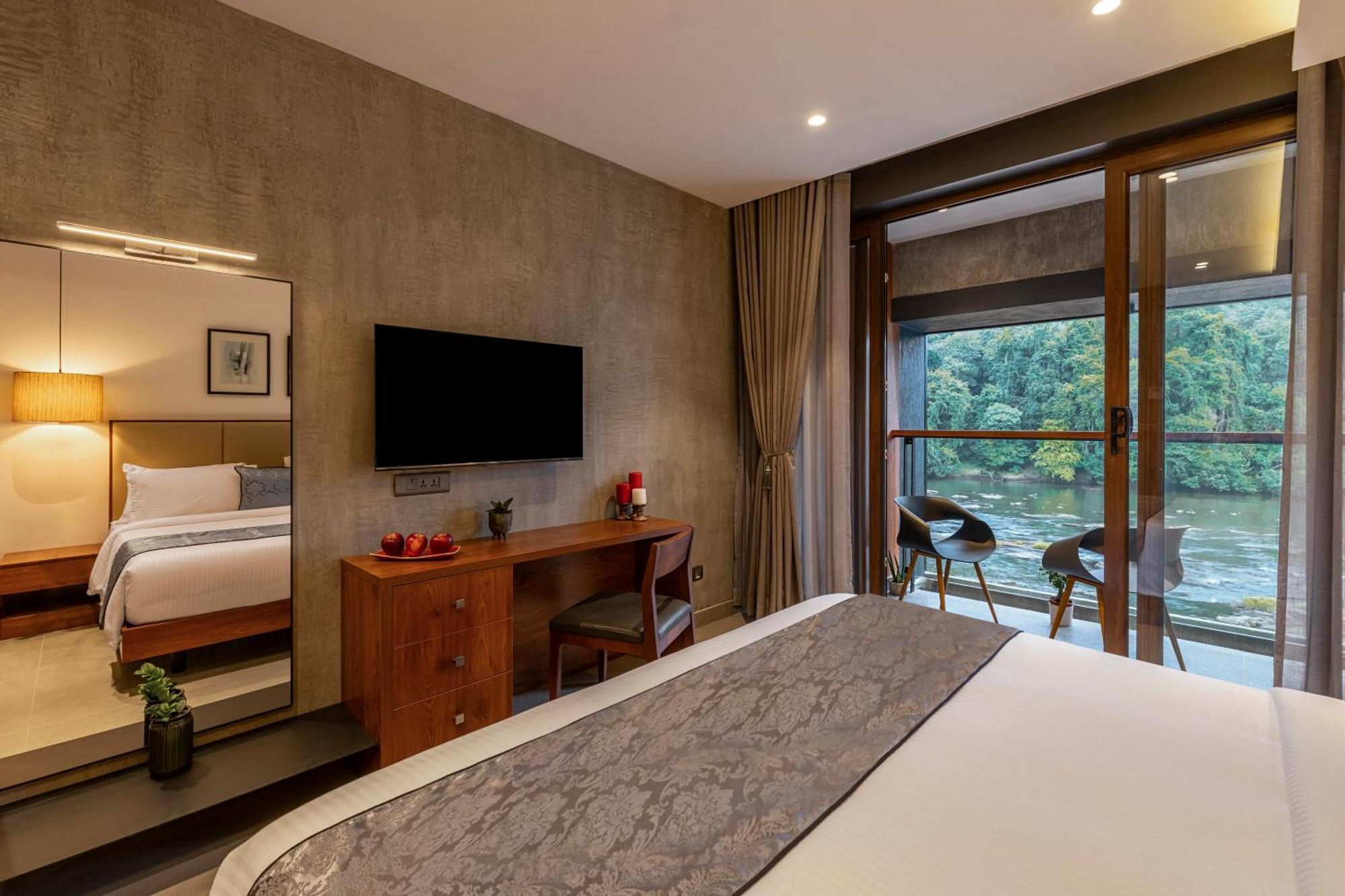 Sterling Athirappilly Hotel Kallana Exterior photo