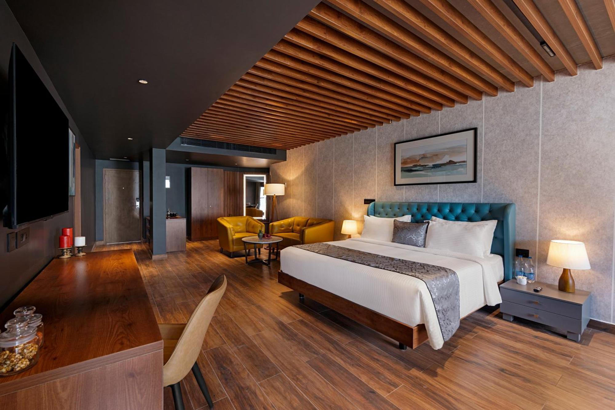 Sterling Athirappilly Hotel Kallana Exterior photo